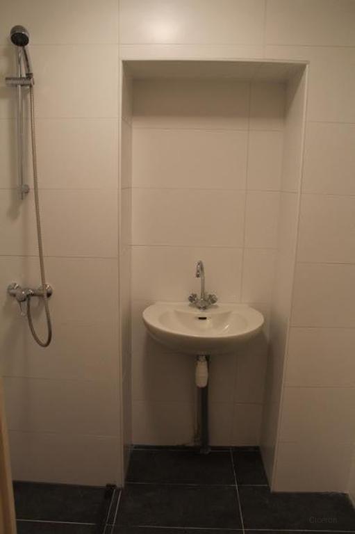 Gemeubileerde kamer met balkon - Afbeelding 4