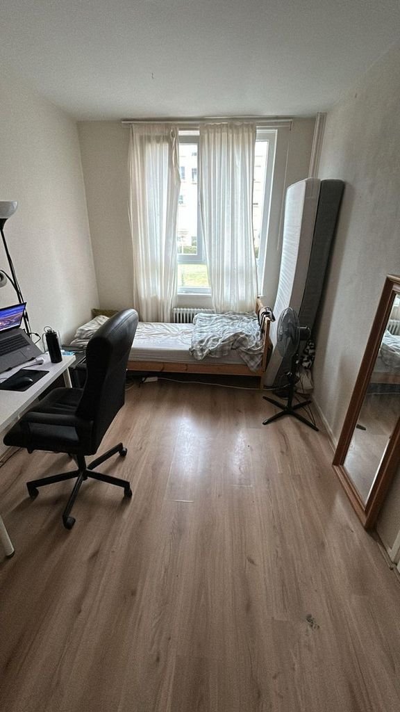 Furnished room: 5 min to UT - Image 3