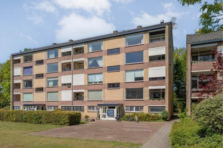 Gemeubileerde kamer met balkon - Afbeelding 1