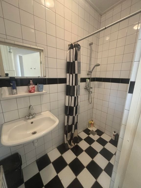 Furnished room near city center - Image 7