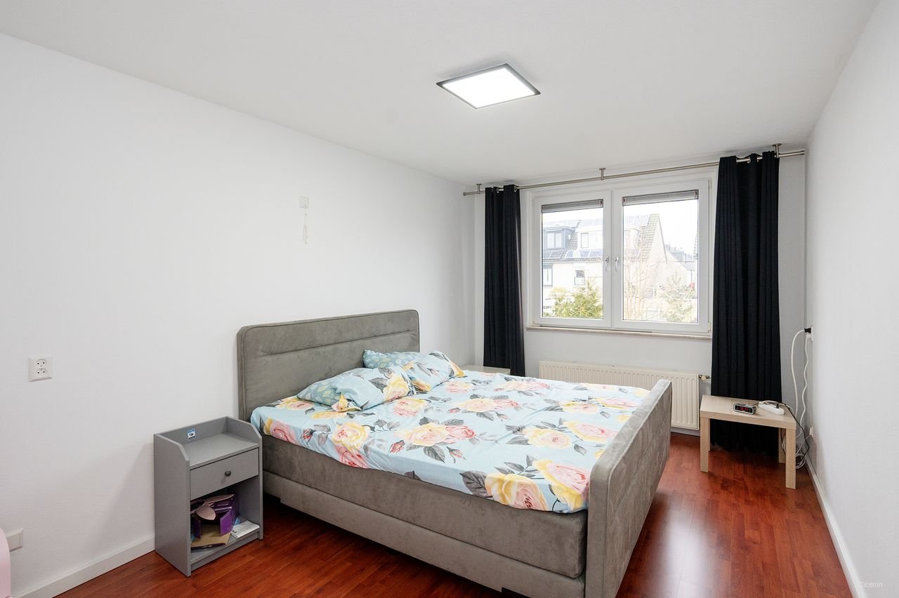 Spacious 4-bedroom family home - Image 20