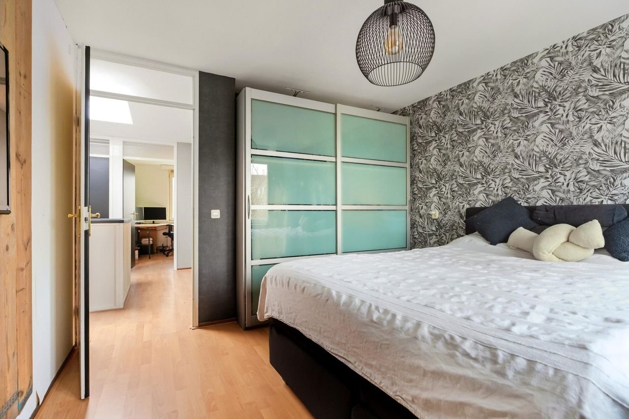 Spacious house with garden 200m from the beach - Image 31