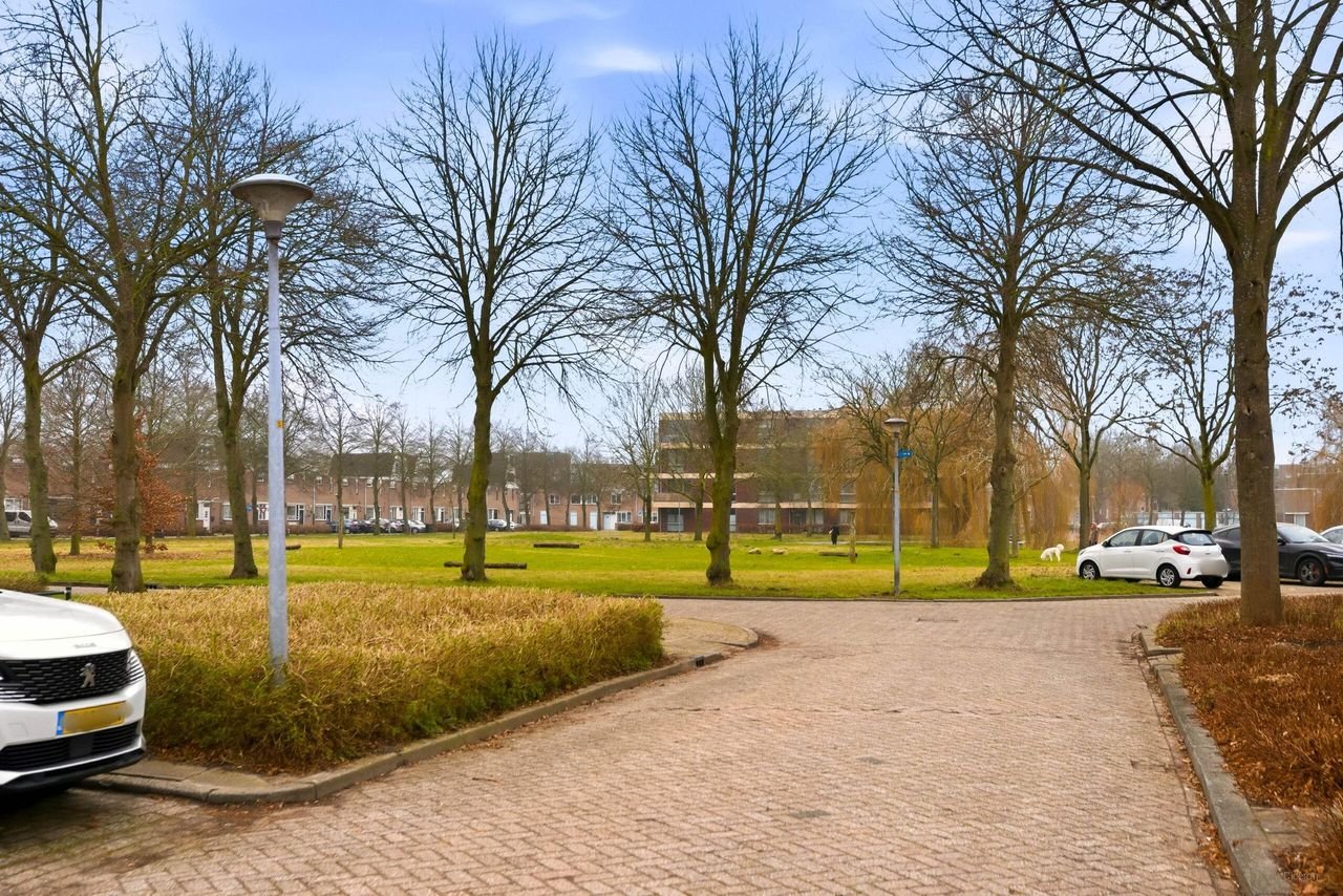 Spacious house with garden 200m from the beach - Image 53