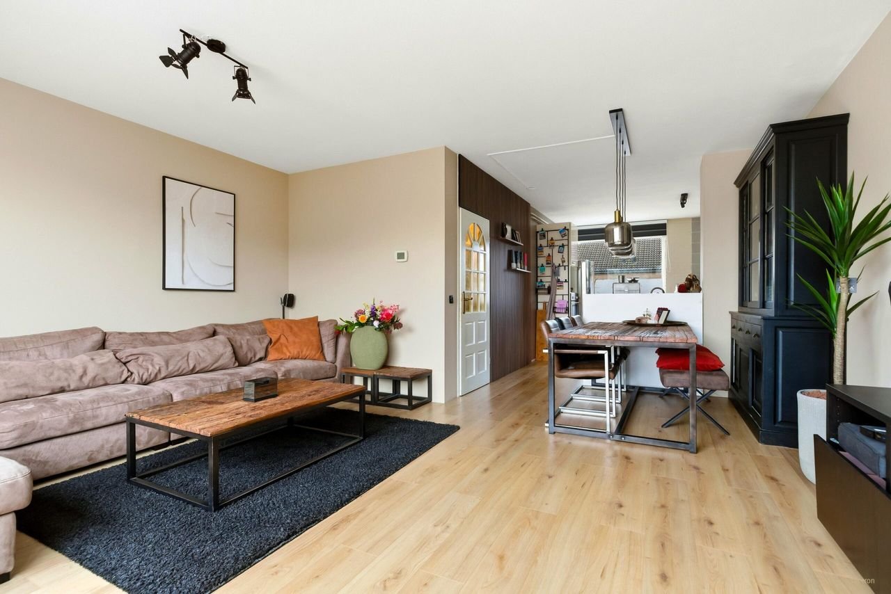 Spacious house with garden 200m from the beach - Image 9