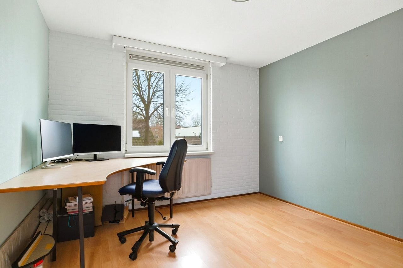 Spacious house with garden 200m from the beach - Image 26