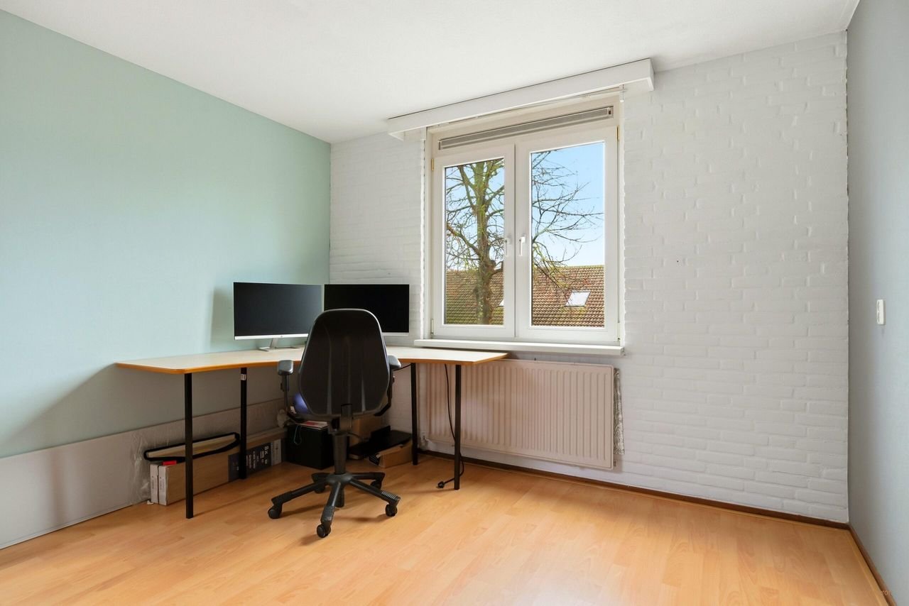 Spacious house with garden 200m from the beach - Image 29