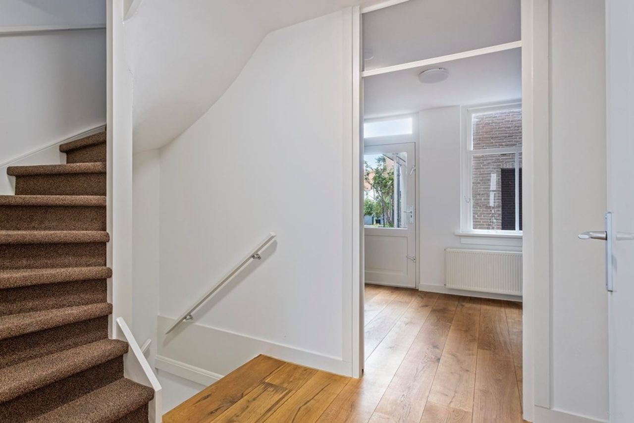 National Monument with terrace in Leiden - Image 13