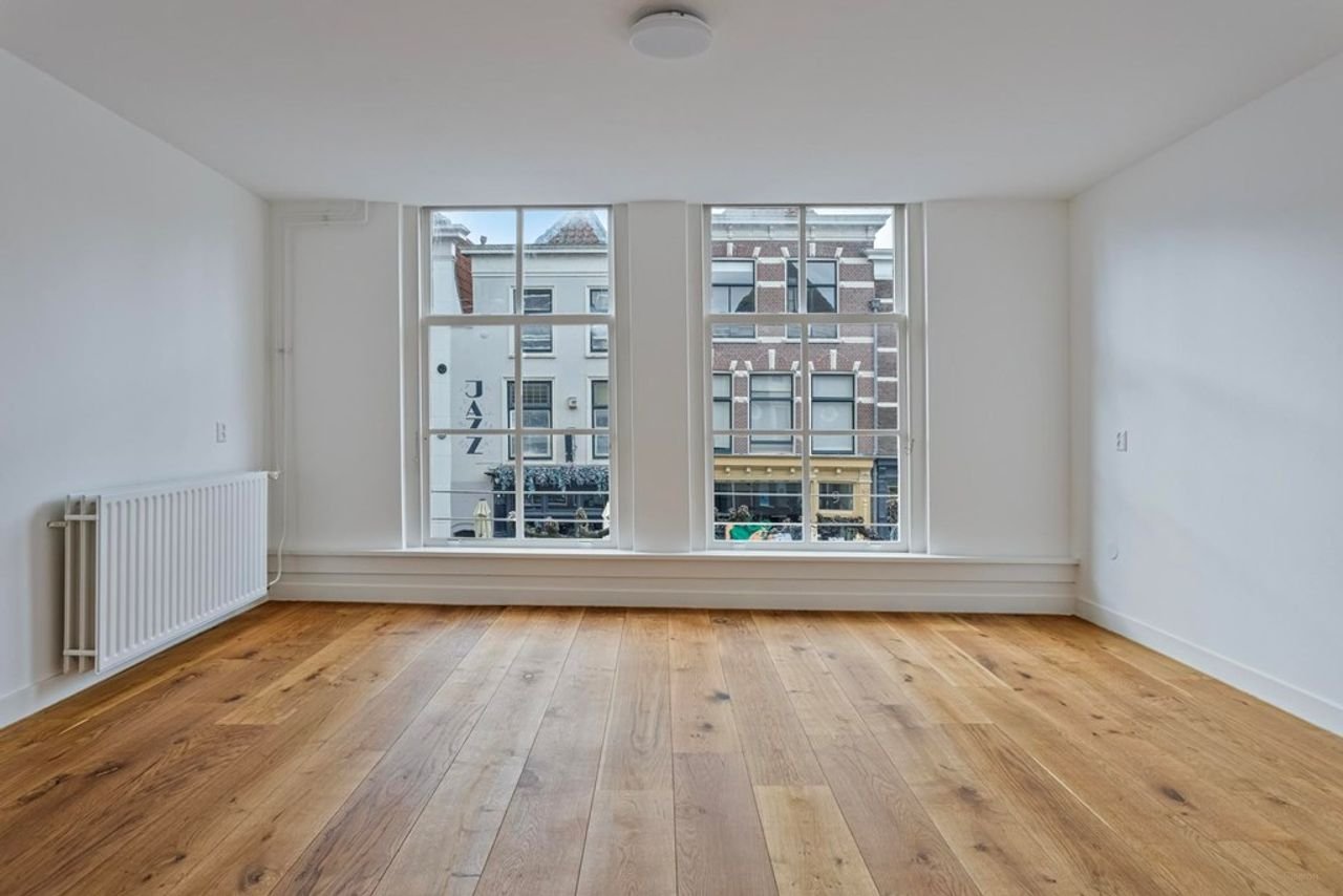 National Monument with terrace in Leiden - Image 4