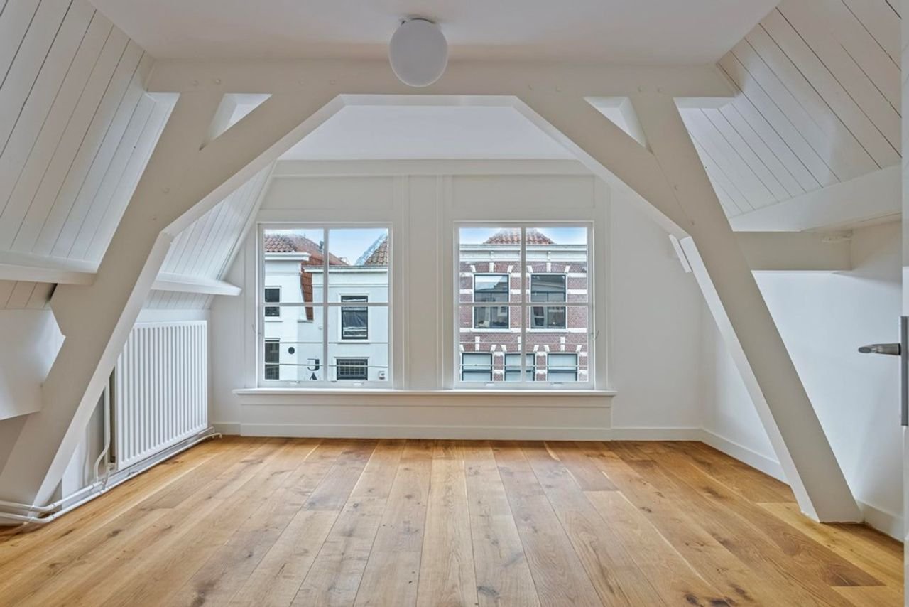 National Monument with terrace in Leiden - Image 14