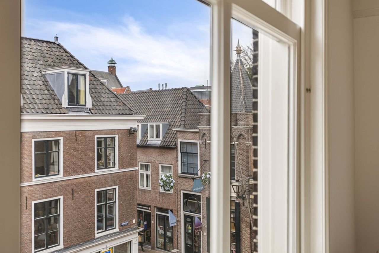 Rijksmonument met parkeerplek in centrum - Afbeelding 9