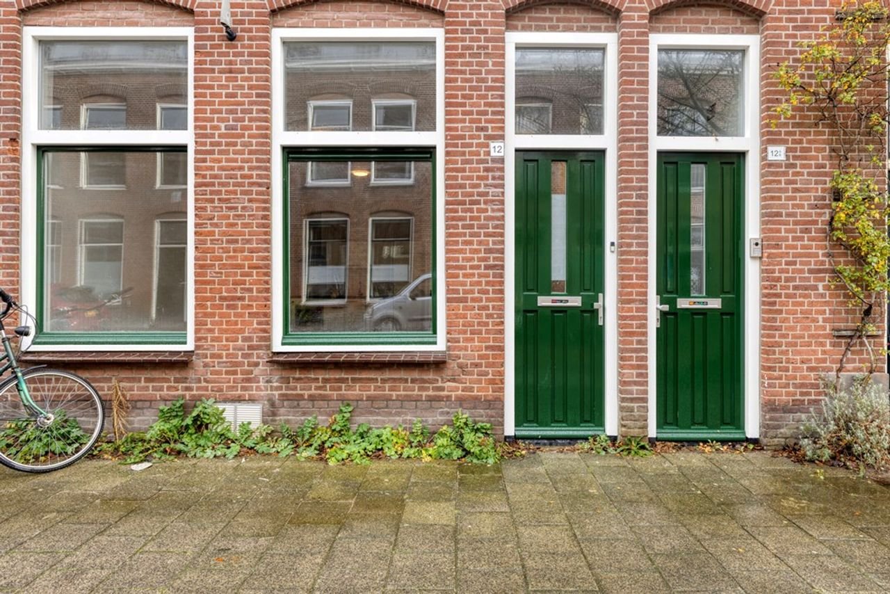 Benedenwoning met diepe tuin in Leiden - Afbeelding 1