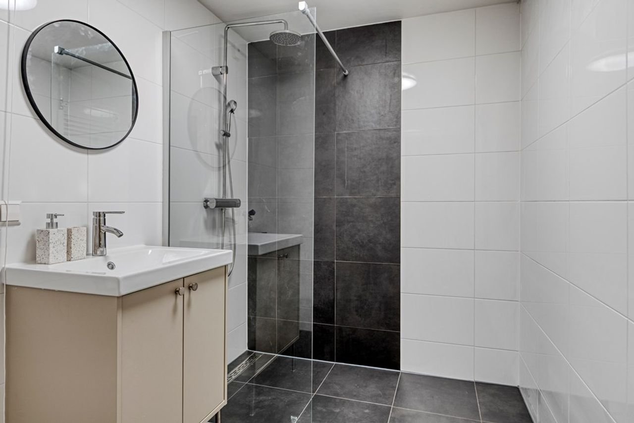 Lichte benedenwoning bij centrum Leiden - Afbeelding 11