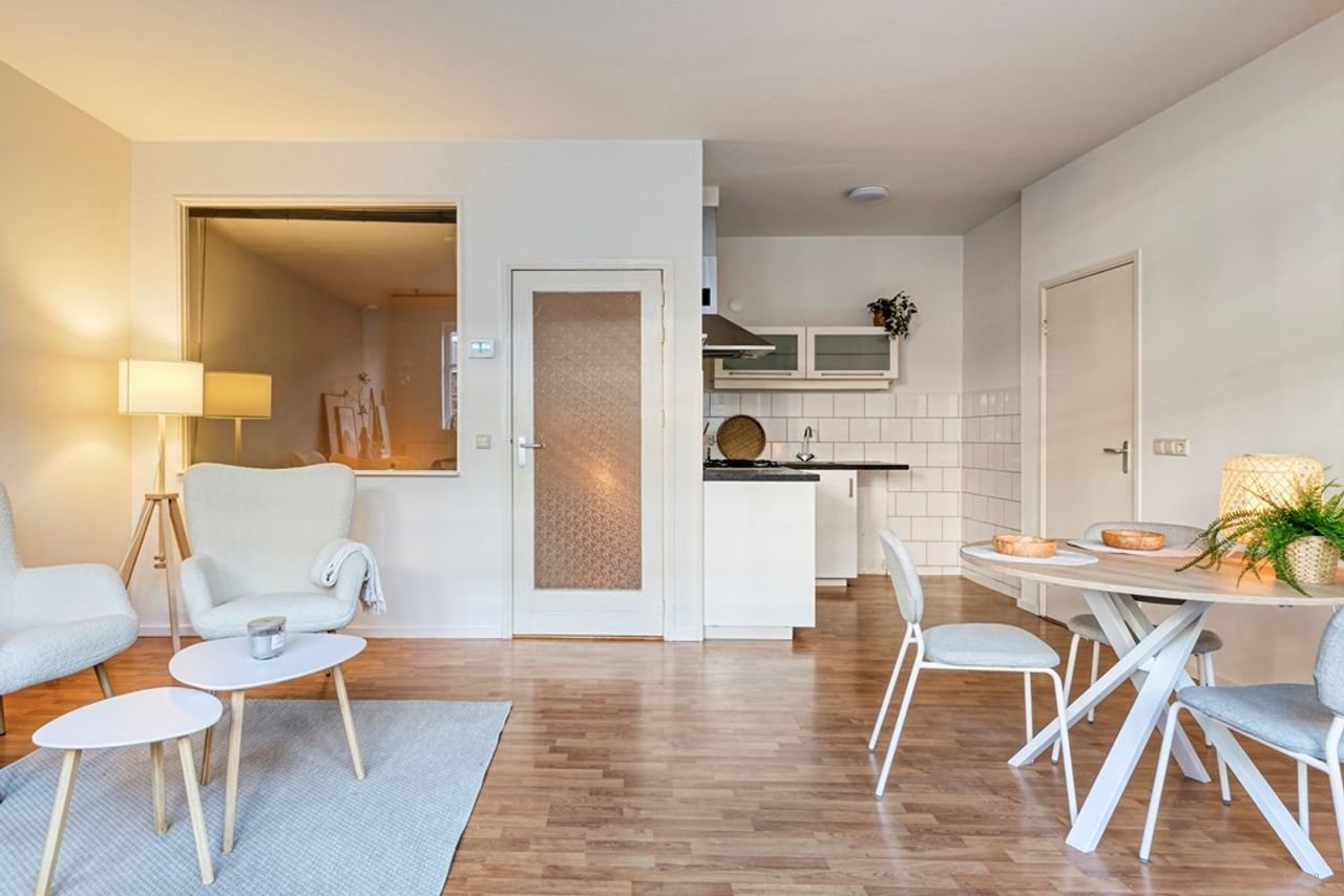 Lichte benedenwoning bij centrum Leiden - Afbeelding 6