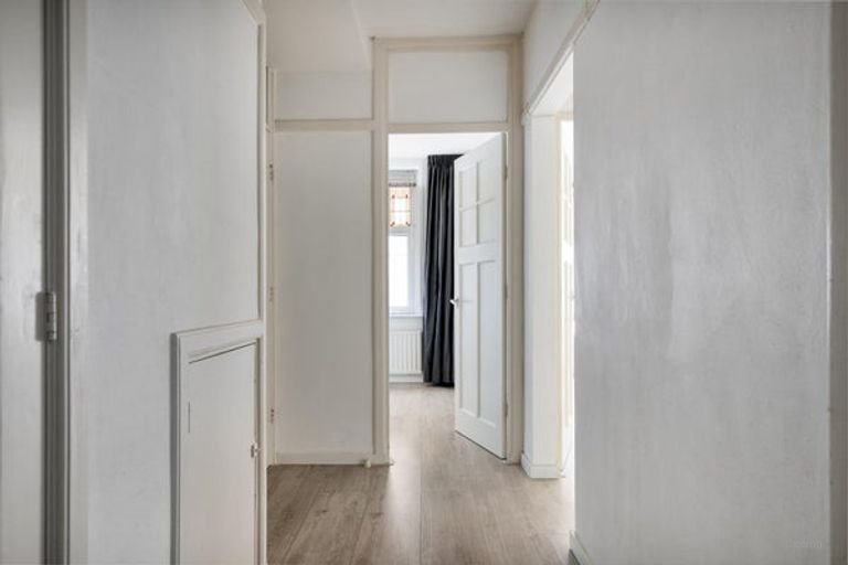 Bright 4-room apartment with balcony - Image 6