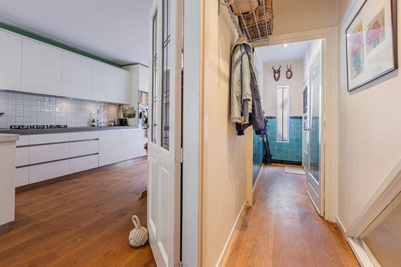 Garden Apartment with Office in Hoofddorppleinbuurt - Image 24