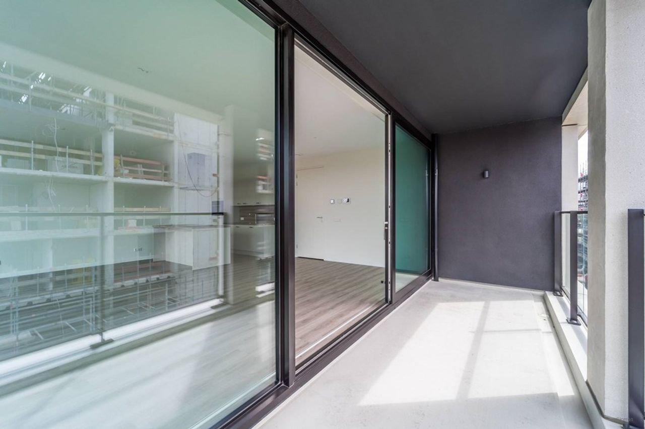 Bright 2-bedroom apartment with west-facing balcony - Image 15