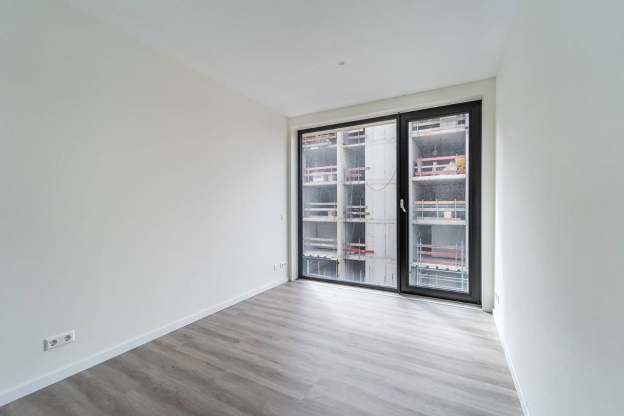 Bright 2-bedroom apartment with west-facing balcony - Image 23