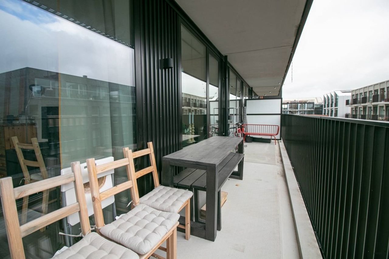 Bright 2-bedroom apartment on Oostenburg - Image 11