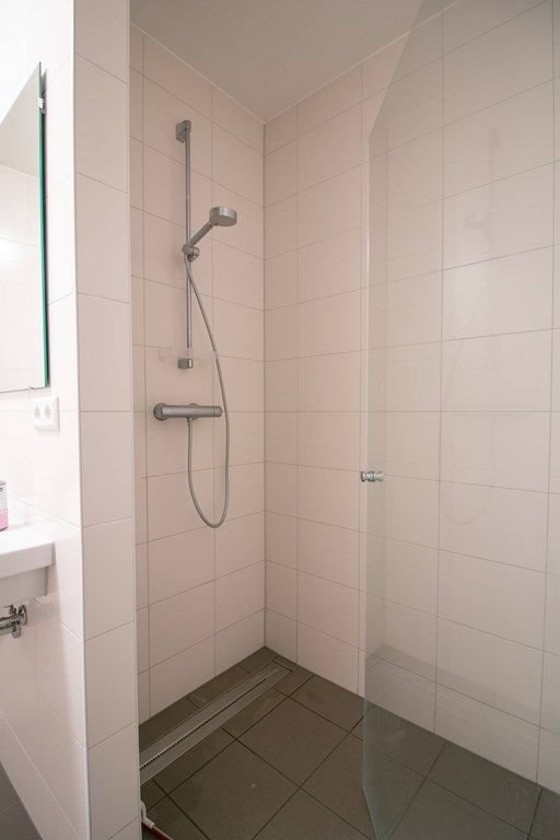 Bright 2-bedroom apartment on Oostenburg - Image 14