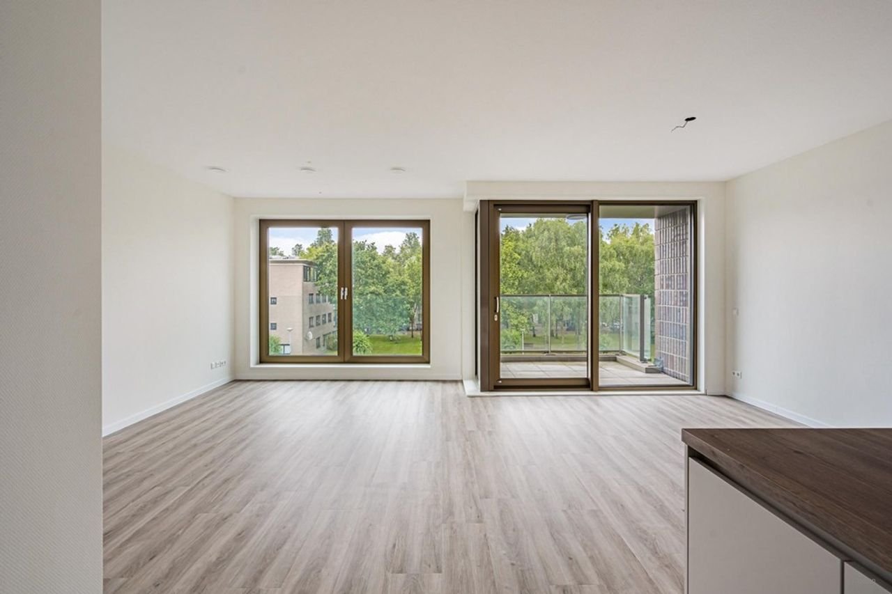 Sustainable living with balcony on Oostenburg - Image 3