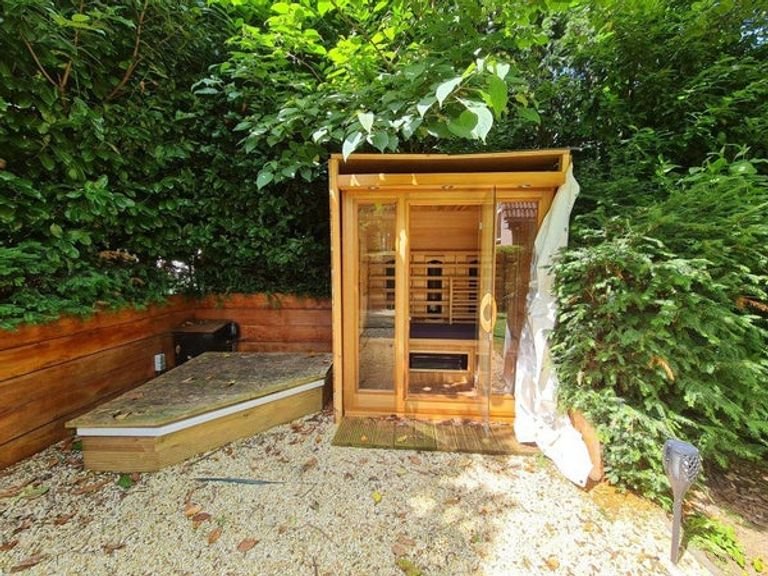 Detached Living: 300m² in De Rompert - Image 9