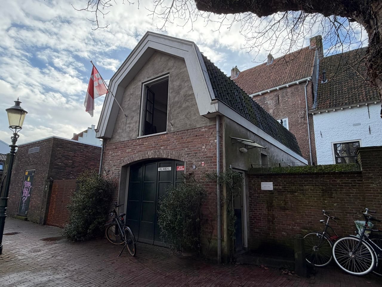 Student room in a detached house on 't Zand - Image 1