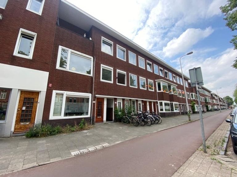 Lichte bovenwoning met dakterras in Dichterswijk - Afbeelding 2