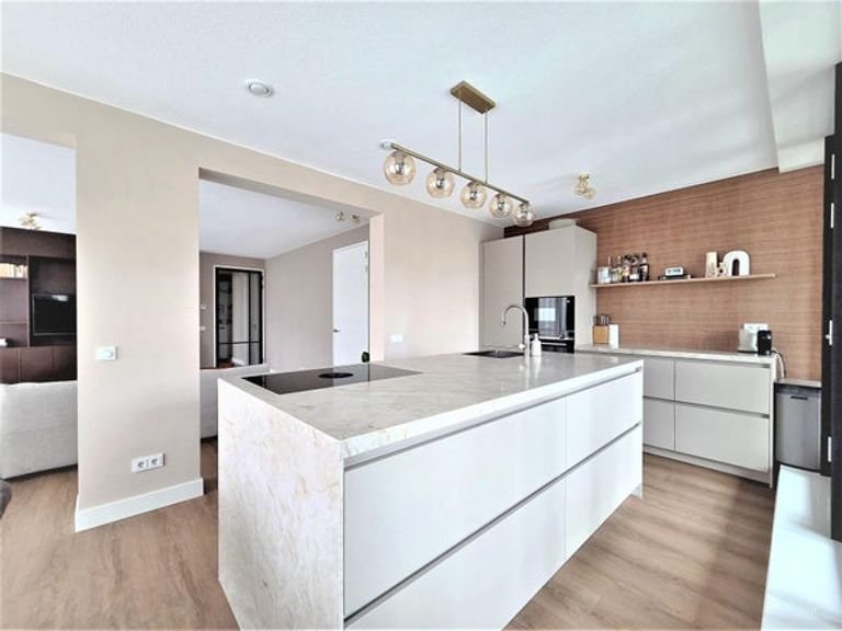 New Build (A+++) with Kitchen Island - Image 19