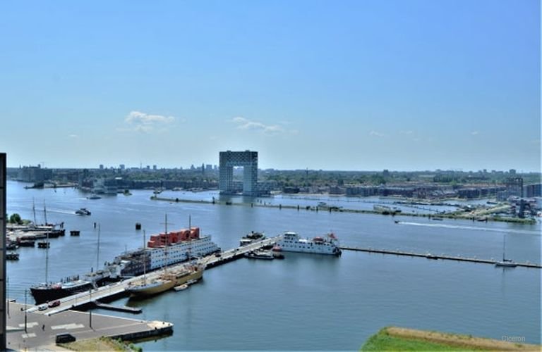 Living on the 17th floor at NDSM - Image 7