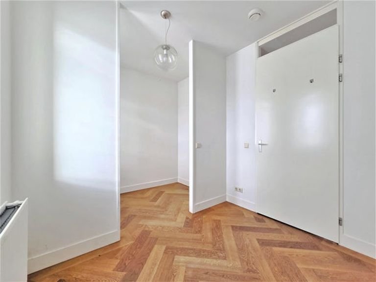 Spacious IJburg apartment including garage - Image 21