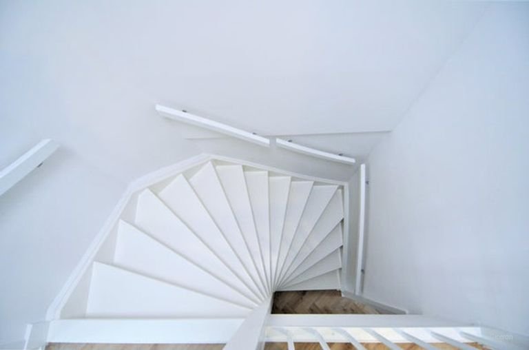 Renovated 250m² townhouse with garden - Image 51