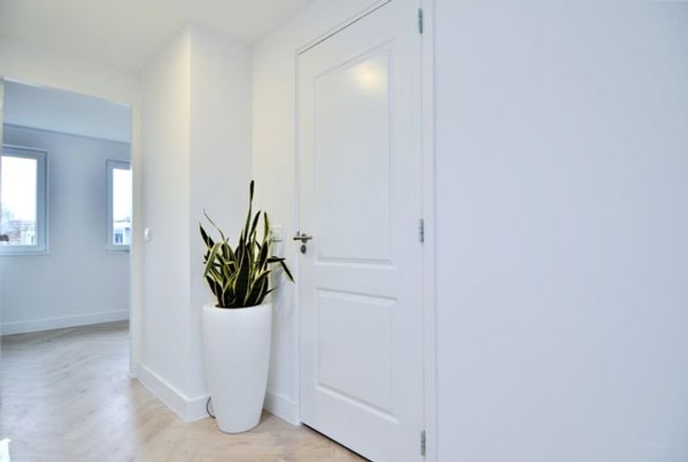 Renovated 250m² townhouse with garden - Image 64