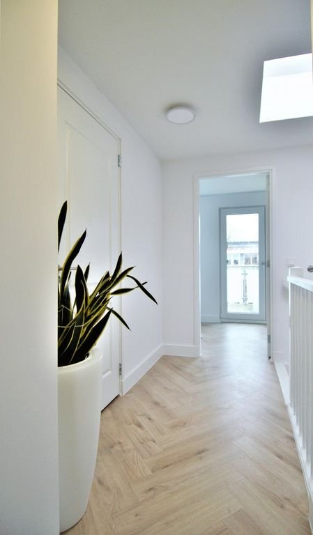 Renovated 250m² townhouse with garden - Image 59