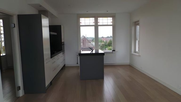 Living with a view of the River Lek - Image 11