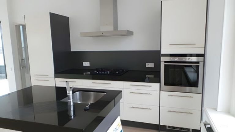 Living with a view of the River Lek - Image 10