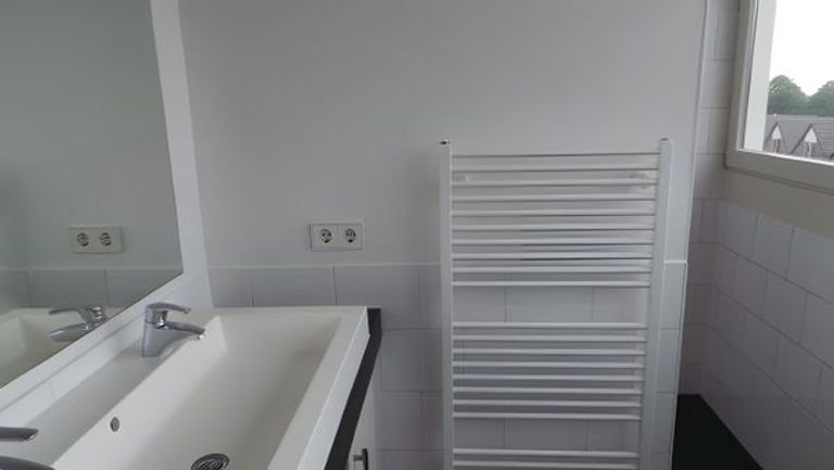 Living with a view of the River Lek - Image 20