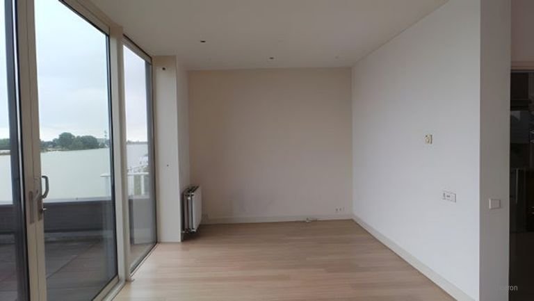 Living with a view of the River Lek - Image 13