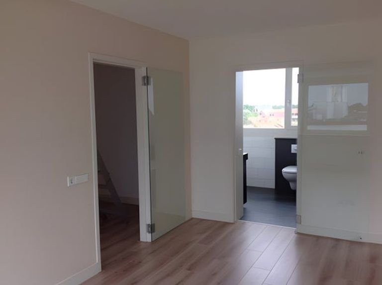 Living with a view of the River Lek - Image 26