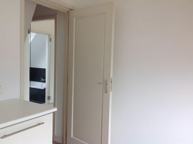 Living with a view of the River Lek - Image 27