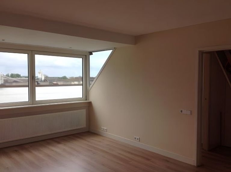 Living with a view of the River Lek - Image 24