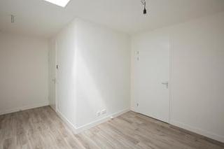 3-kamer appartement met terras in centrum - Afbeelding 8
