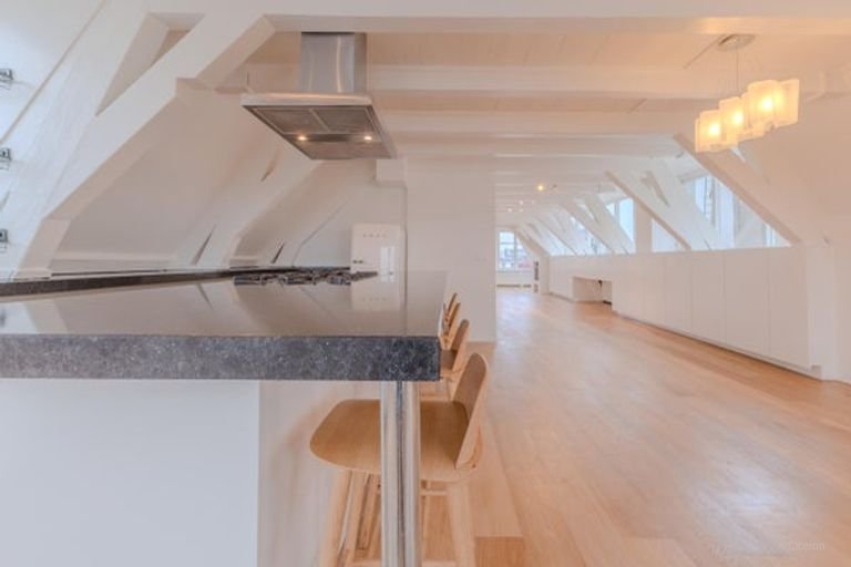 Double upper house in the 9 Streets - Image 10