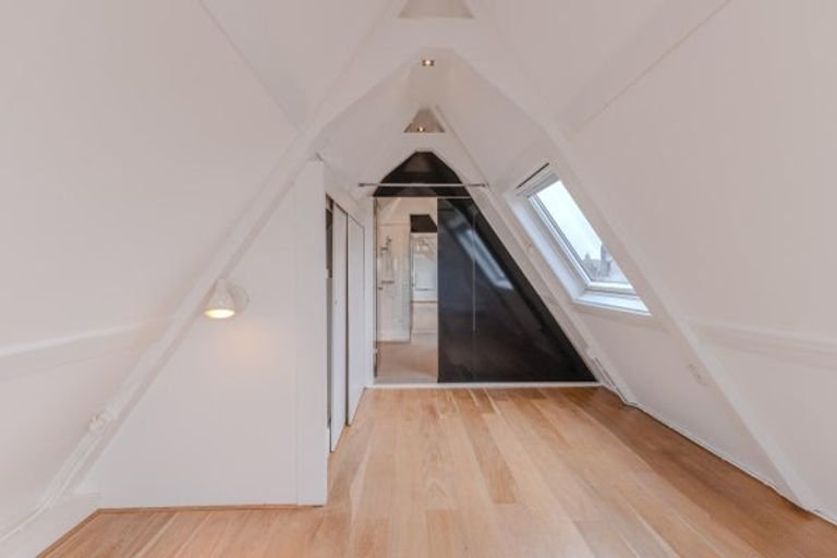 Double upper house in the 9 Streets - Image 34