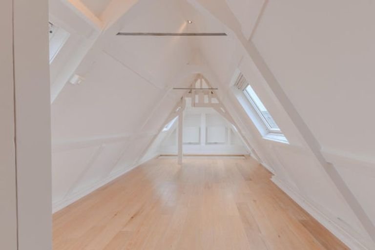 Double upper house in the 9 Streets - Image 24