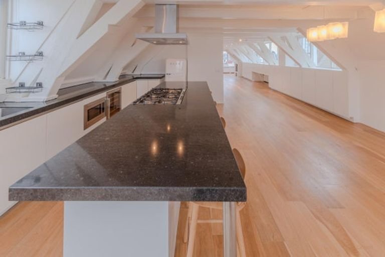 Double upper house in the 9 Streets - Image 11