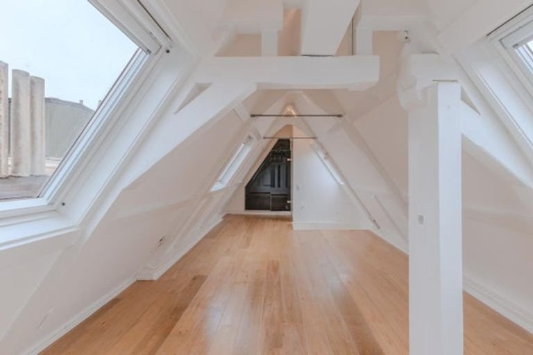 Double upper house in the 9 Streets - Image 26