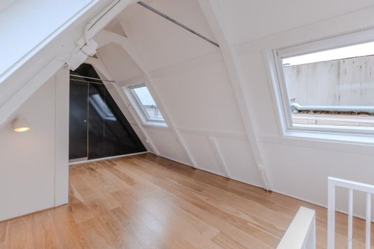 Double upper house in the 9 Streets - Image 37