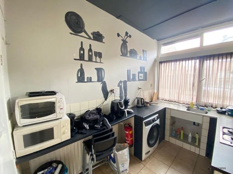 Lichte kamer begane grond in Bomenbuurt - Afbeelding 1