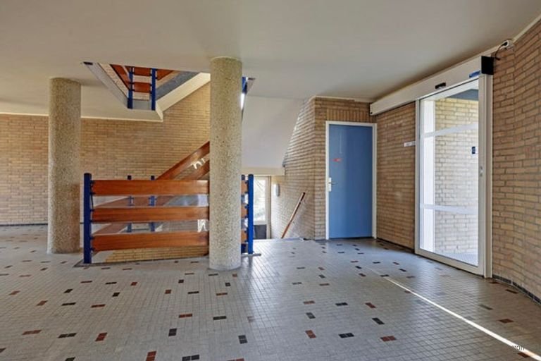 Spacious apartment with balcony in Den Bosch - Image 39