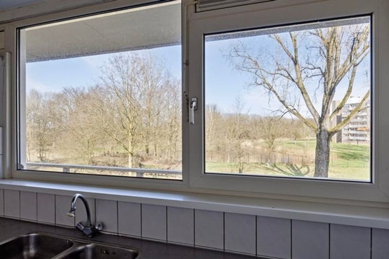 Spacious apartment with balcony in Den Bosch - Image 18